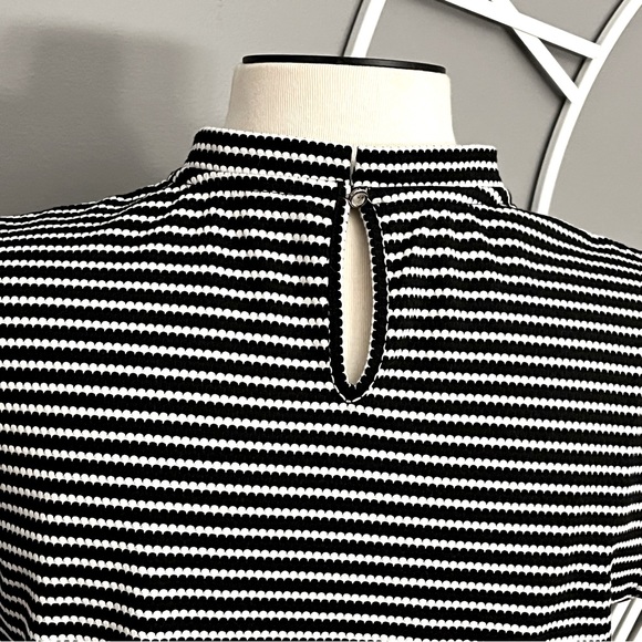 EUC Elle Striped Blouse - Picture 4 of 7